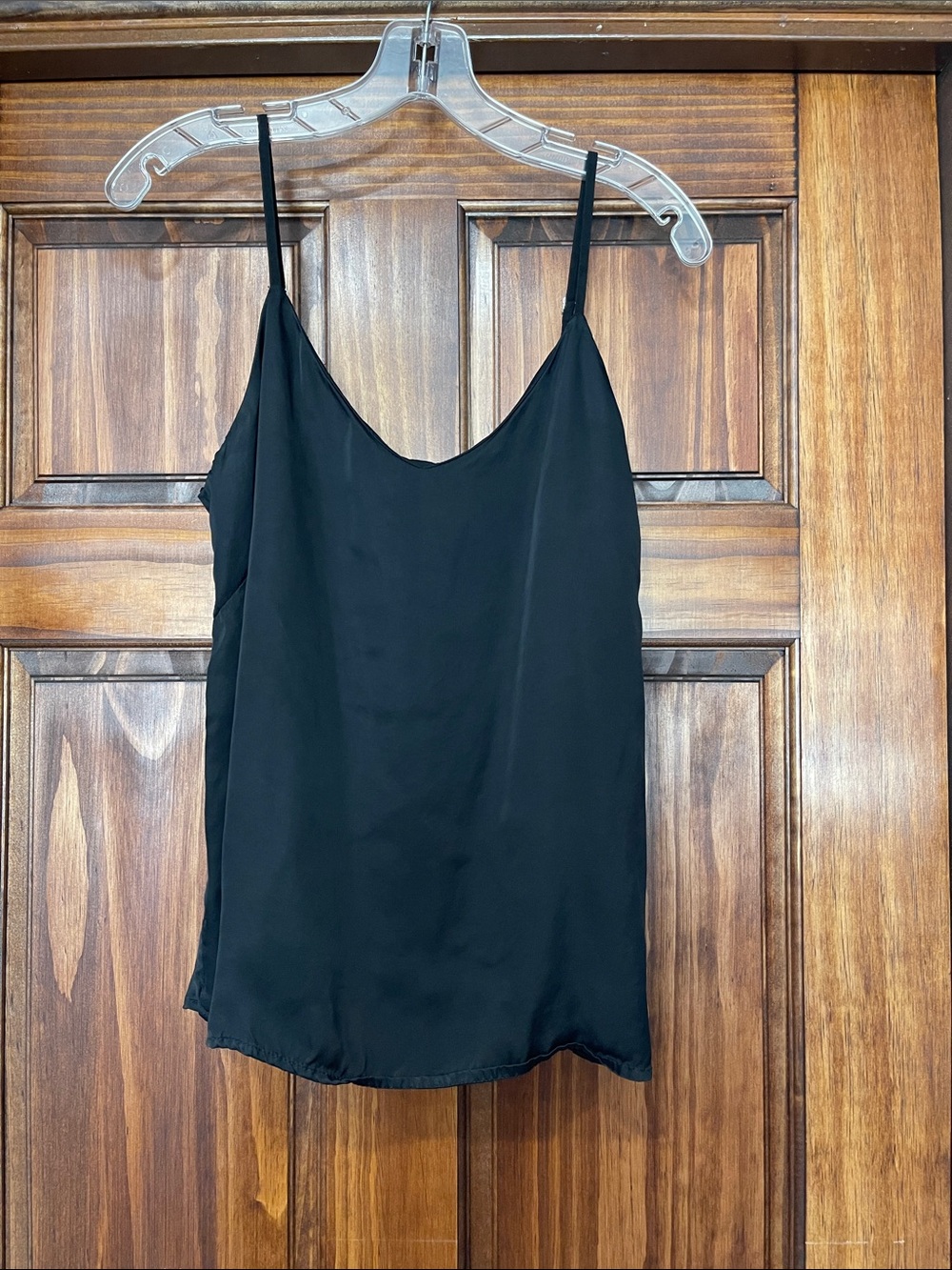 Amour vert Black Satin Spaghetti-Strap Cami Top M